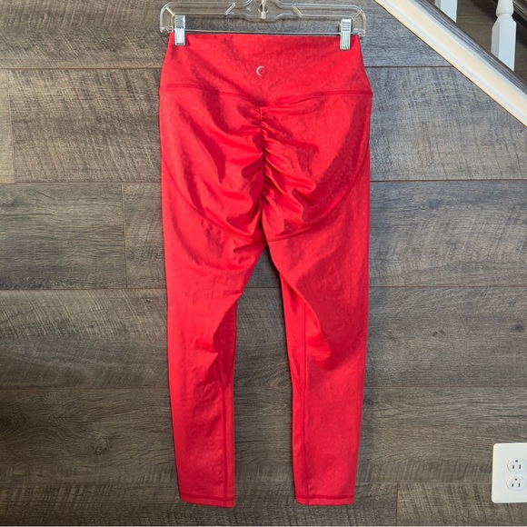 ZYIA Active Red Leopard Scrunchy What Light n Tight Hi-Rise Leggings Sz 12 - Picture 6 of 8